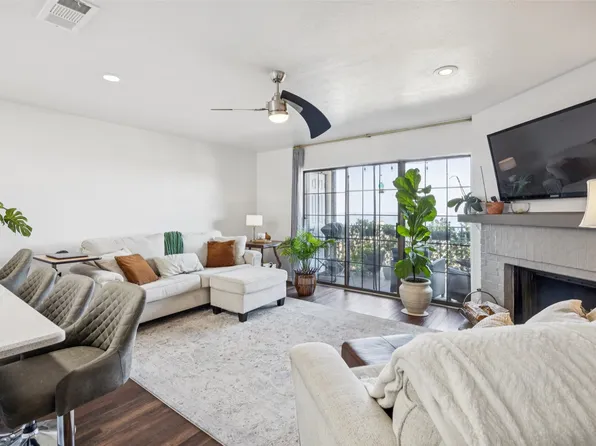 220 Henry M Chandler Dr, Rockwall, TX 75032