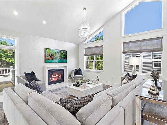 5th image of 4 Silver Spruce Way