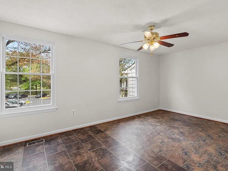 14205 Castlemoor Ct — Photo 34