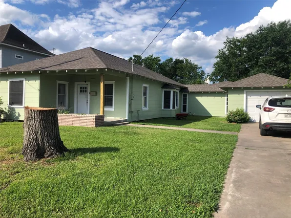 710 Fahrenthold St, El Campo, TX 77437