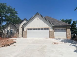 2421 Rumble Ct, Edmond, OK 73034