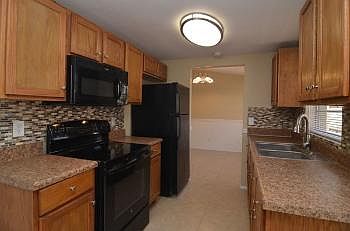 4th image of 9102 Sandcroft Ct