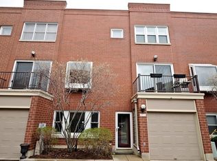 1777 W Altgeld St APT D, Chicago, IL 60614
