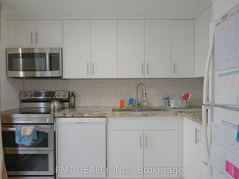 88 Charles St E #106 — Photo 7