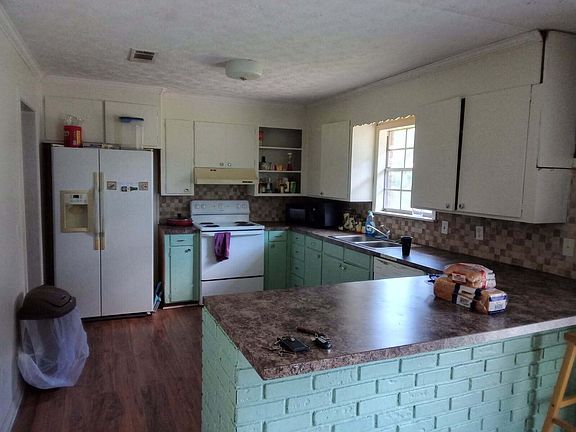 2nd image of 109 County Road 279