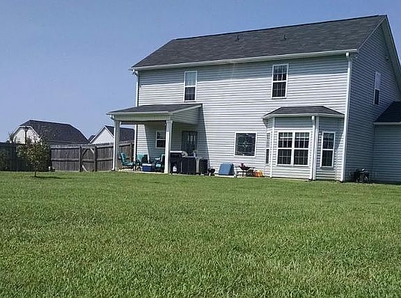 2nd image of 202 N Prince Henry Way