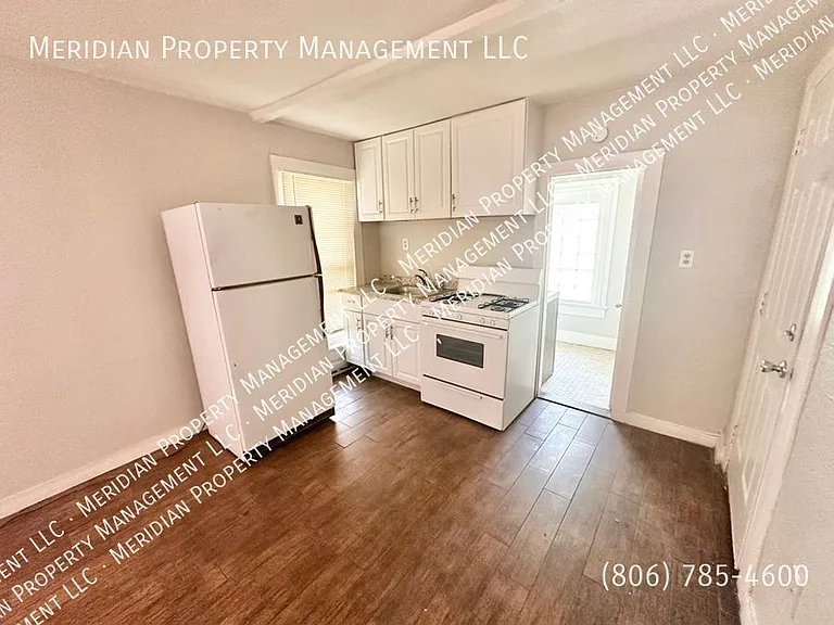 1503 Avenue T — Photo 3