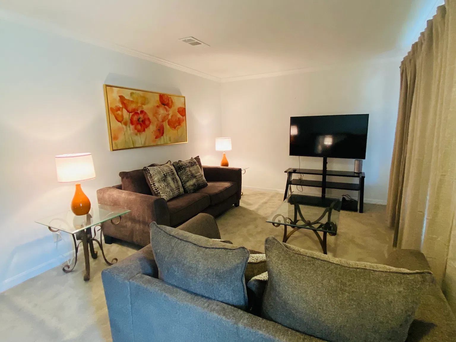 3 bed, 1444 sqft, $2,800 — Photo 2