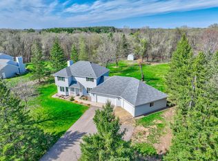 922 Ridge Pass, Hudson, WI 54016