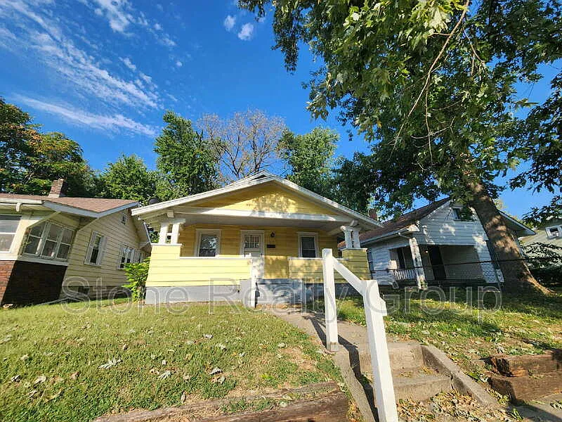 1419 S 11th 1/2 St