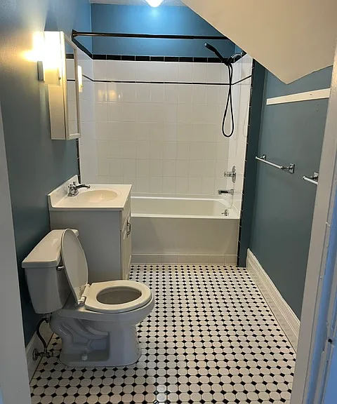 450 Richmond Ave — Photo 14
