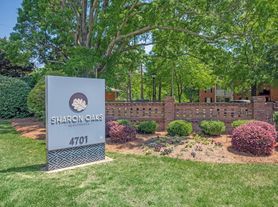 Sharon Oaks Apartments