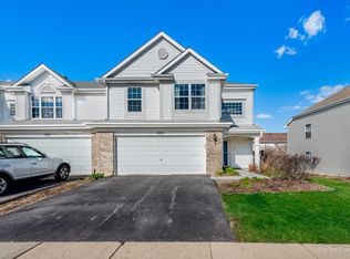 570 Yorkshire Ln, Hampshire, IL 60140