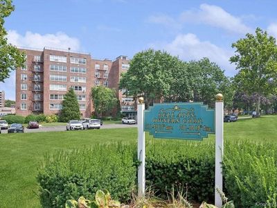 211-40 18 Avenue #4B, Bayside, NY, 11360