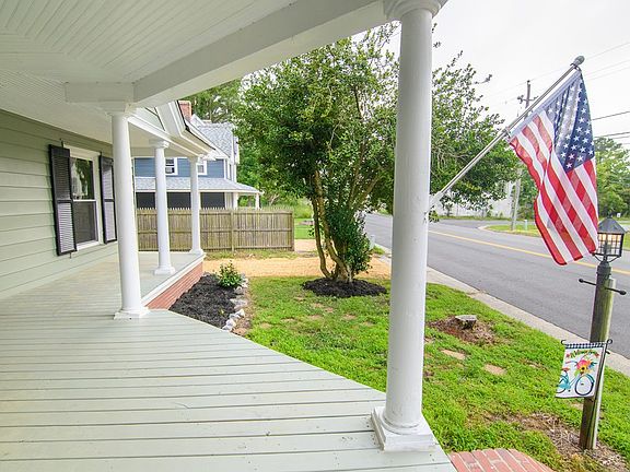 3rd image of 23482 Saxis Rd