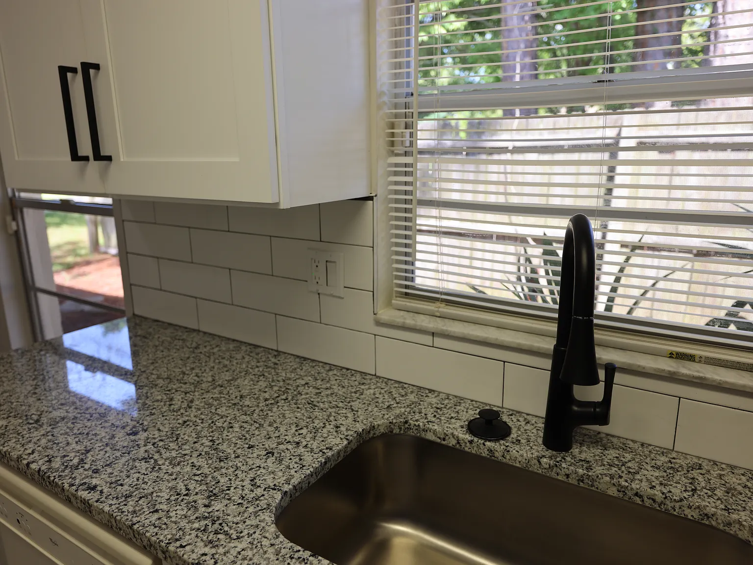 2 bed, 1218 sqft, $1,800 — Photo 3