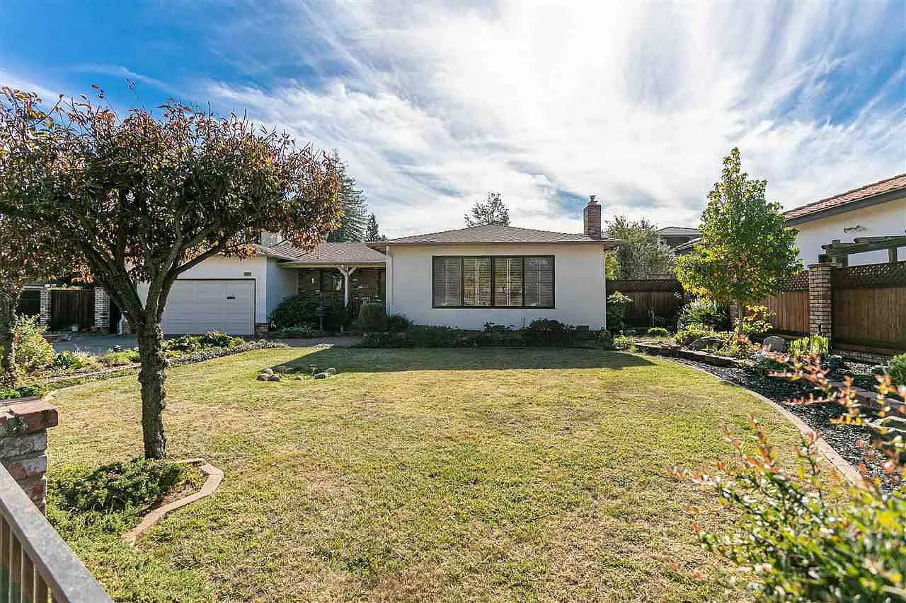 17627 Almond Rd photo 1