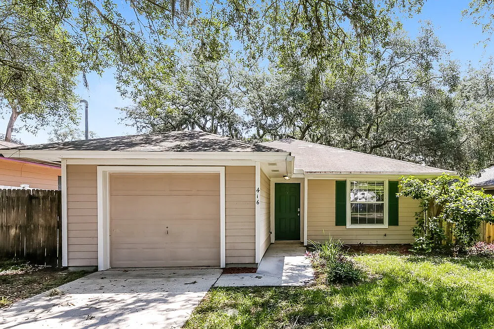 3 bed, 2.0 bath, 1195 sqft, $1,980 — Photo 1
