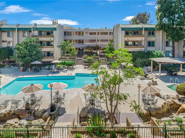 12141 Centralia St Unit 320, Lakewood, CA 90715
