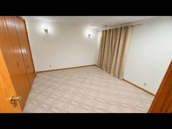 2013 Preamble Ct, Lincoln, NE 68521
