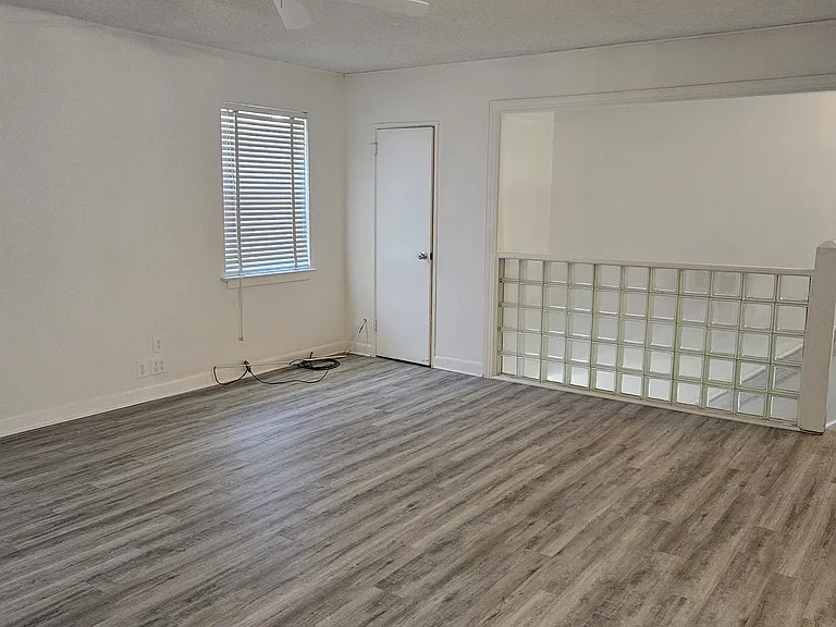 2846 Walton Way #3 — Photo 3