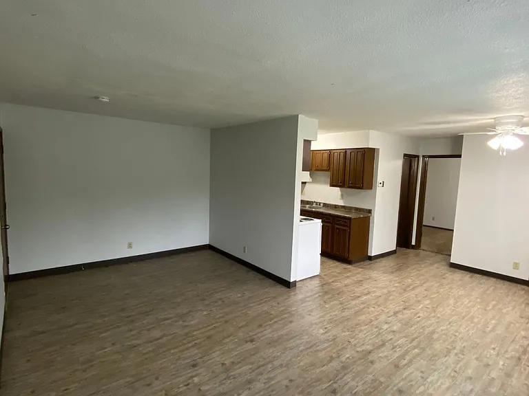 1715 Edgewood Dr NW — Photo 4