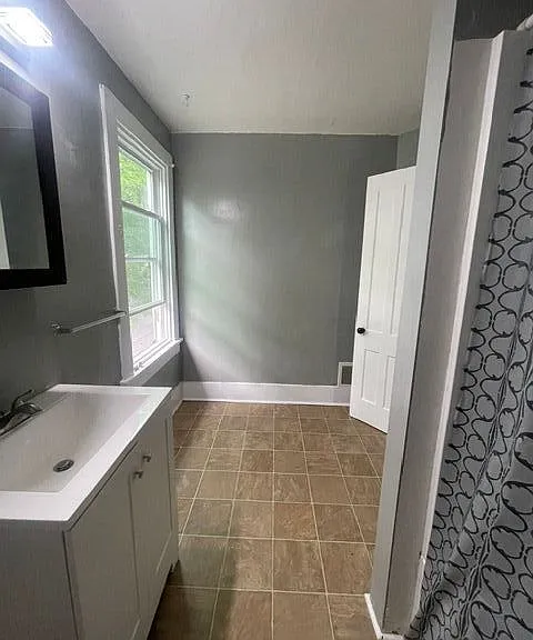 5 Warren Ave — Photo 5
