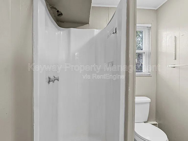 116 Argyle Ave #B — Photo 13