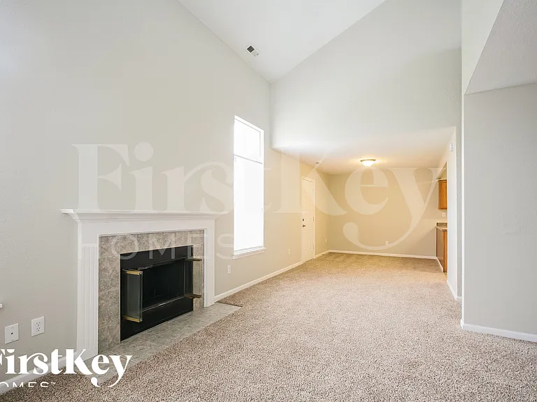 4327 Autumn Crest Ct — Photo 5