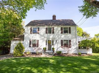 54 Appletree Ln, North Haven, CT 06473