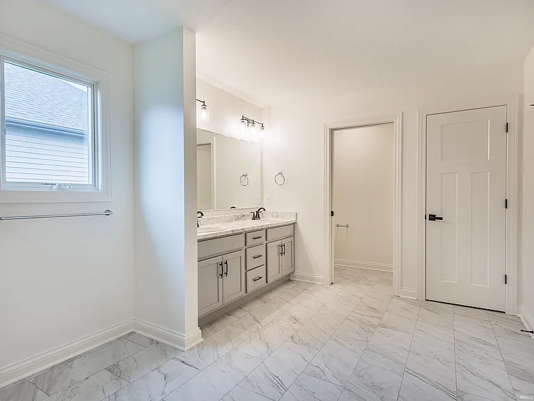 1634 White Fawn Dr — Photo 3
