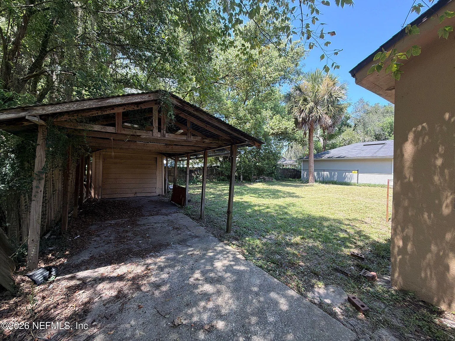3 bed, 2.0 bath, 892 sqft, $1,399 — Photo 4
