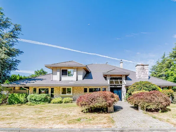 7215 Frobisher Dr, Richmond, BC V7C 4P8