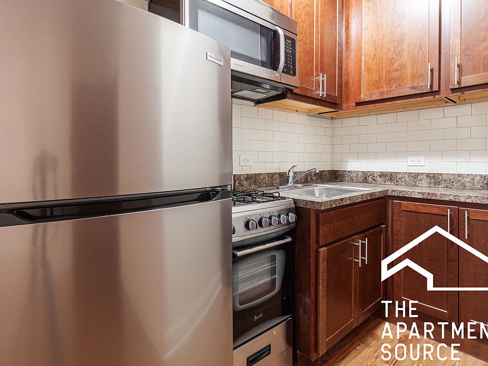 1st image of 4241 N Kenmore Ave Unit 111