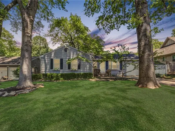 3102 W 71st Ter, Prairie Village, KS 66208