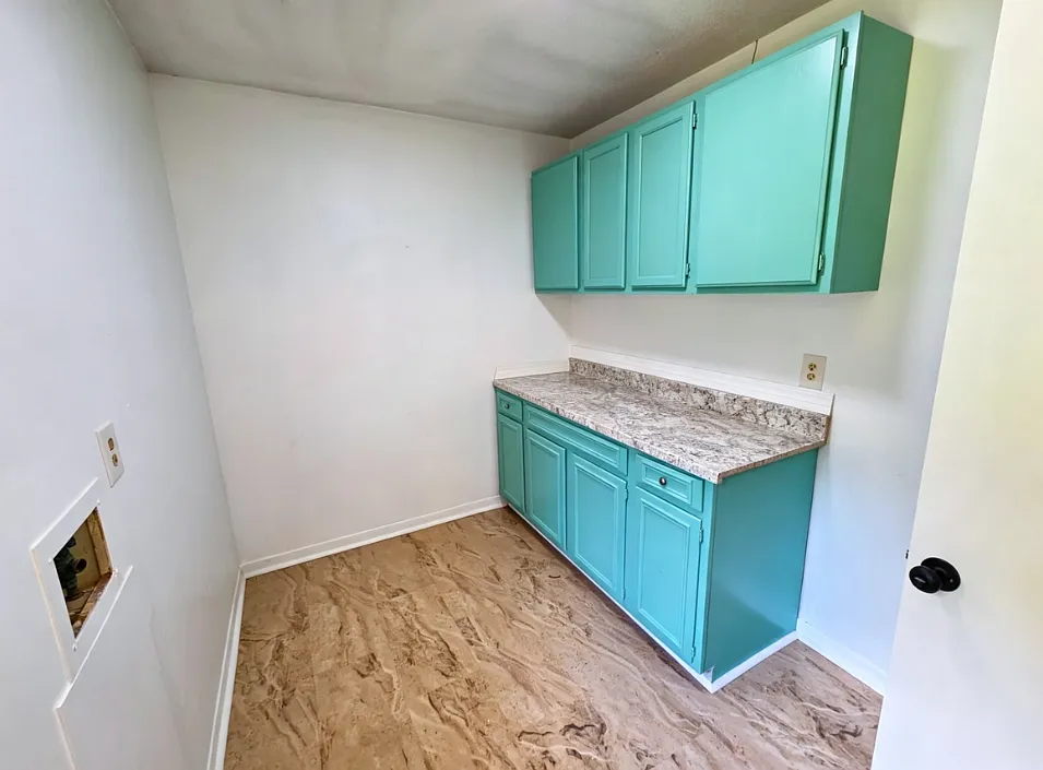 3 bed, 2076 sqft, $1,795 — Photo 3