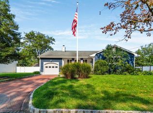 10 Wayside Dr, Brick, NJ 08724