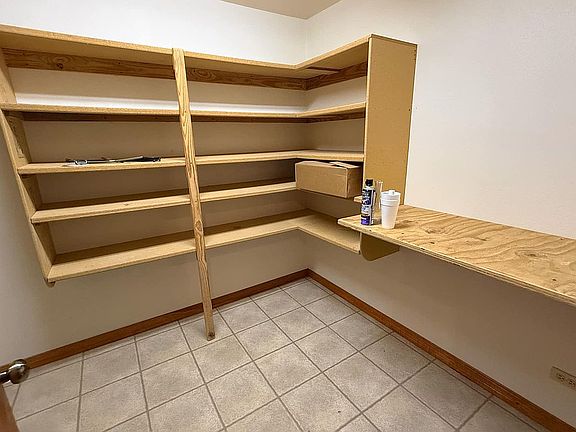 5th image of 15998 N 1680th Rd