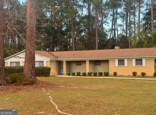227 N Edgewood Dr, Statesboro, GA 30458