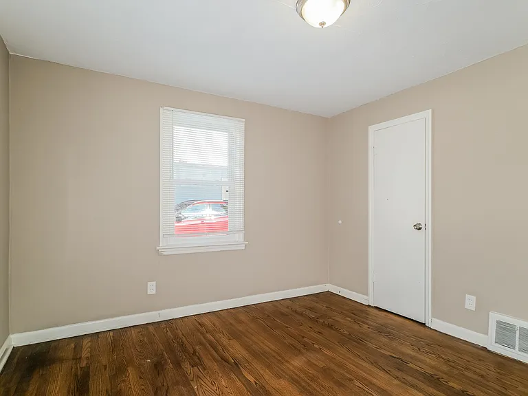 2214 Huntington Ave — Photo 10