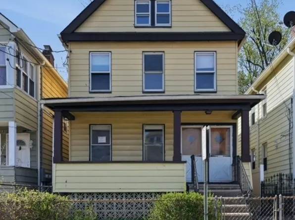 1024 Julia St, Elizabeth City, NJ 07201