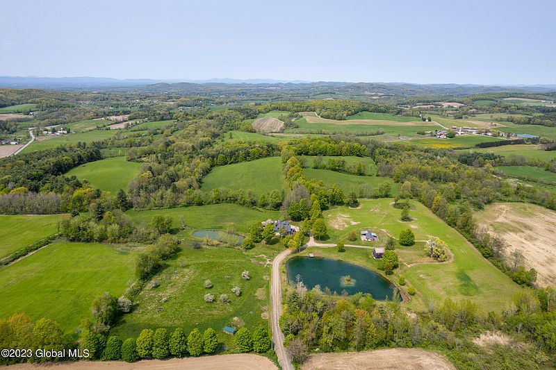 3rd image of 17 Williams Lane