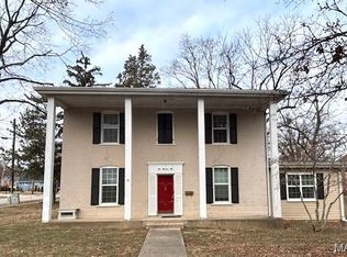 505 E Oak St, Greenville, IL