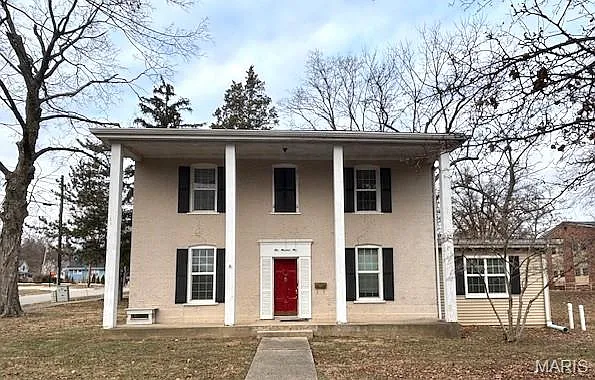 505 E Oak St photo 1