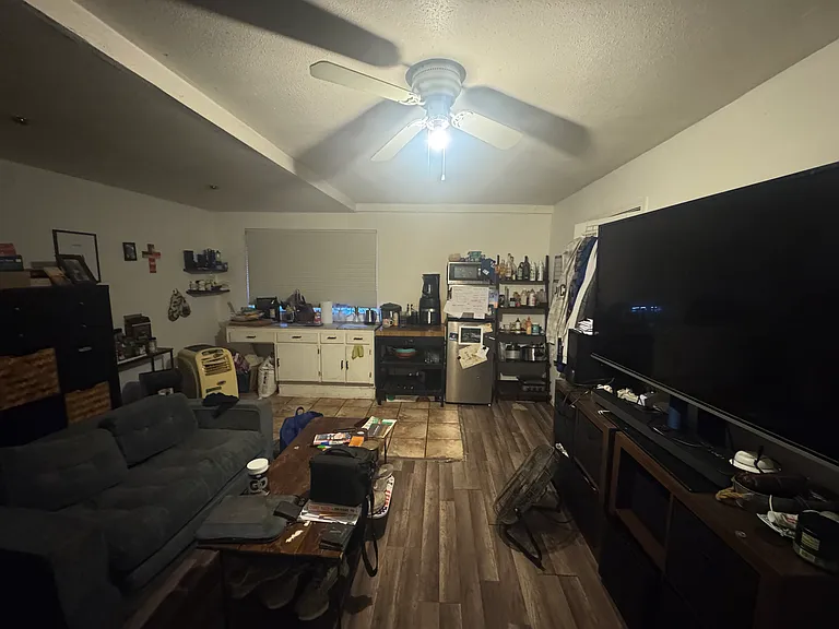 2961 Tobin Dr — Photo 3