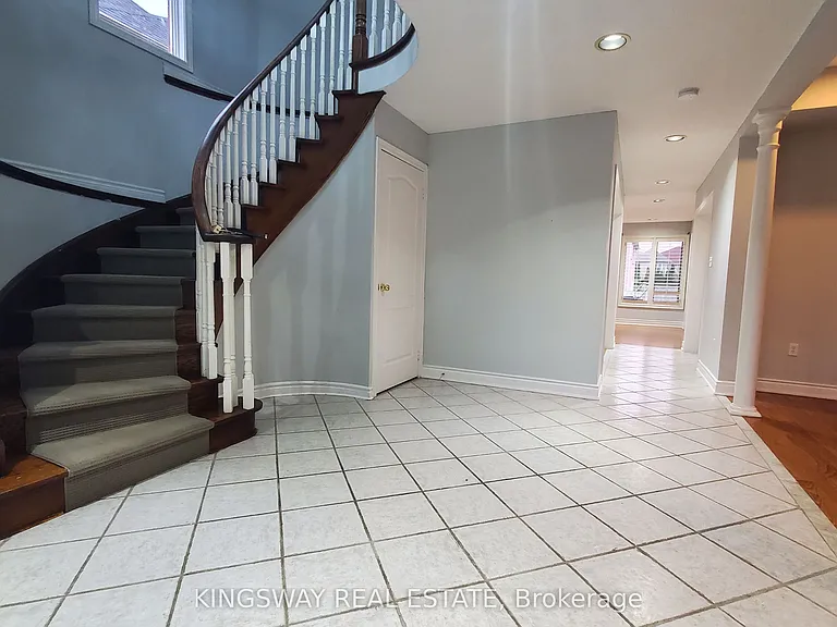 134 Fernforest Dr #MAIN — Photo 3