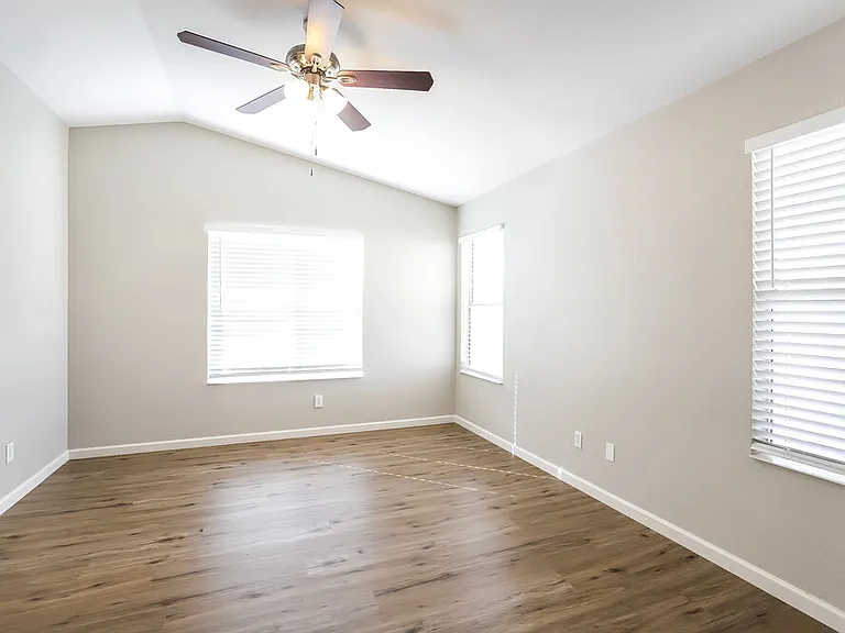 7427 W Tina Ln — Photo 11