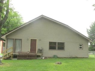881 S State Road 61, Winslow, IN 47598