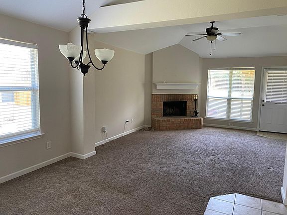 2nd image of 207 Harvard Dr