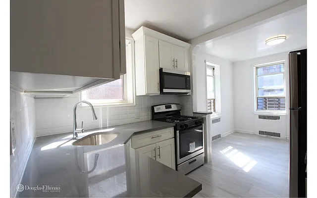 Rented by Douglas Elliman | media 8